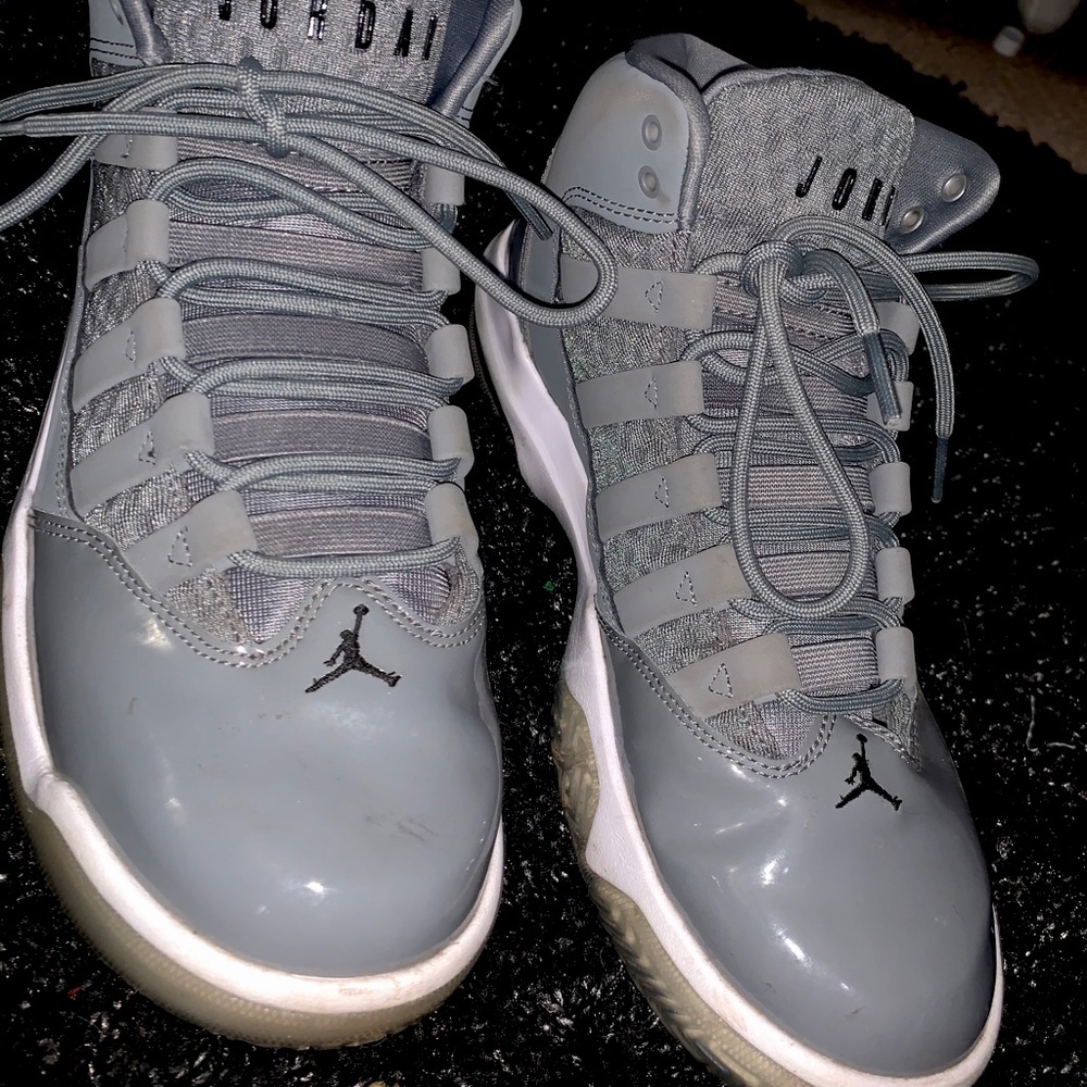 Jordan Max Aura Cool Grey